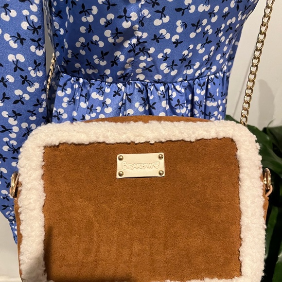 BearPaw Handbags - BEARPAW Brown crossbody faux suede & Sherpa purse gold chain